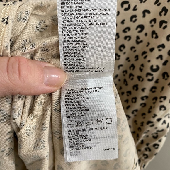 🔴 3/$10 - Kids H&M Cheetah Print Dress - Picture 6 of 7